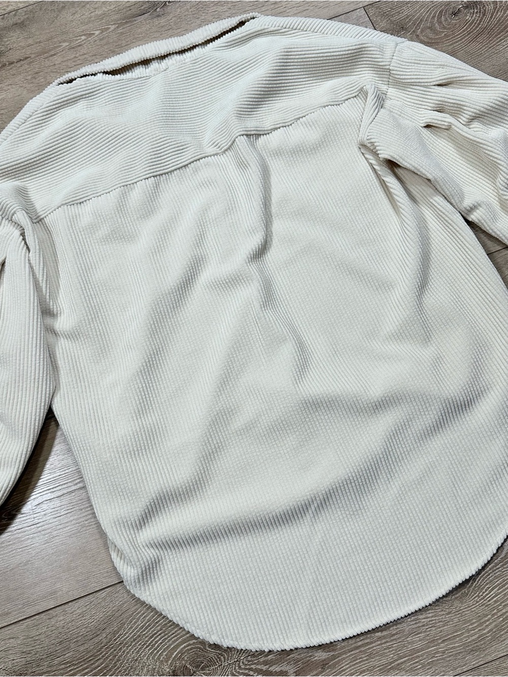 She + Sky Bubble Sleeve Button Down Cream Corduroy Shacket - Picture 13 of 13